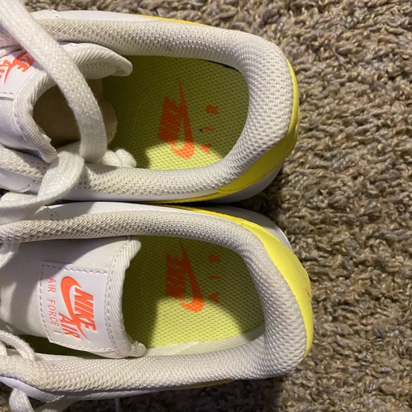 Women’s Nike AF-1 - Picture 3 of 6